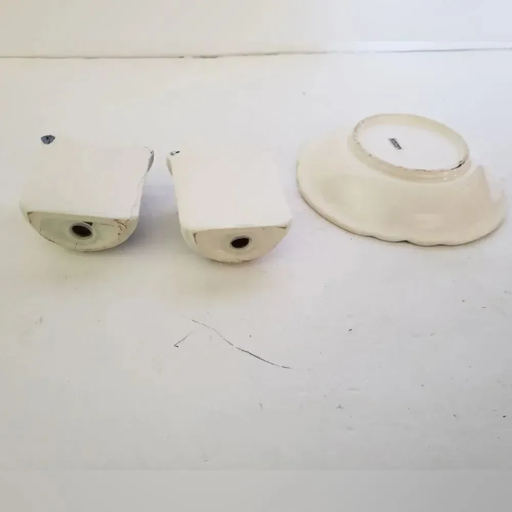 3 Piece Salt & Pepper Shaker Set